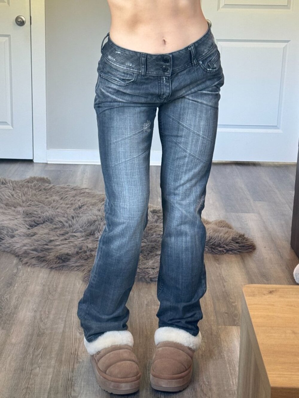 Y2K 2000s Mid Rise Straight Jeans Womens 8 Distressed Dark Wash Grunge Goth Emo
